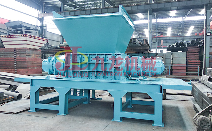 廢舊家具撕碎機(jī)